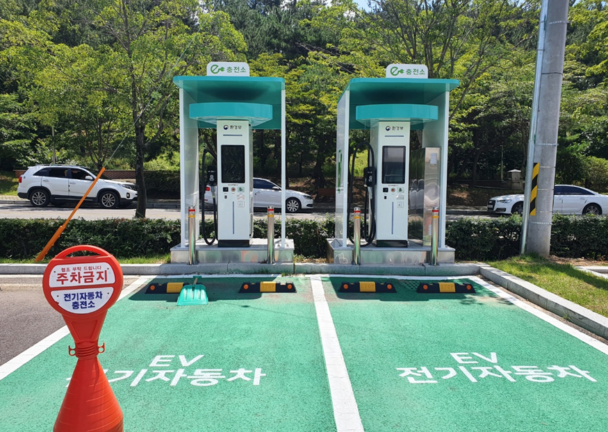 창녕군 전기차 충전구역 충전방해행위 단속.jpg