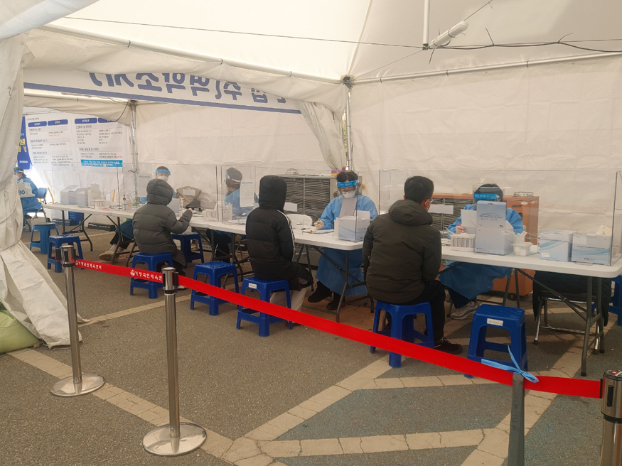 [거창군]3.12.보도자료1(거창군 코로나19 확진자 257명 발생)1.jpg