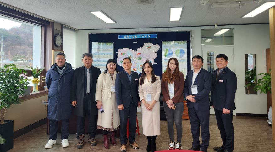 몽골에서 밀양의 선진 농업 배우러 왔습니다!.jpg