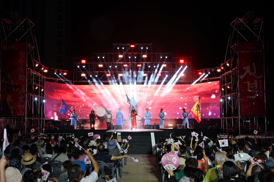 제62회 거제옥포대첩축제 축제규모, 관람객 수 역대 최대) .jpg