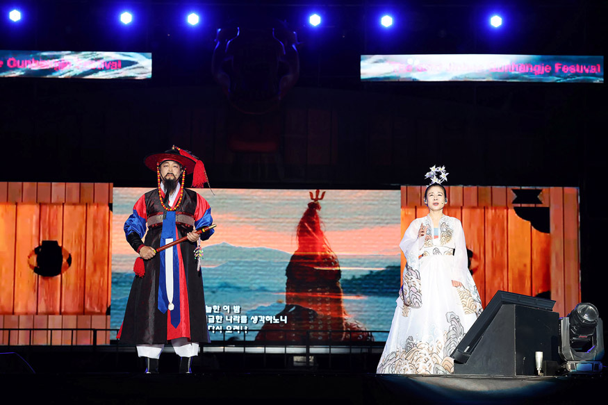 ”제63회 진해군항제 벚꽃과 함께 개막”4월 6일까지 펼쳐져(관광과).jpg