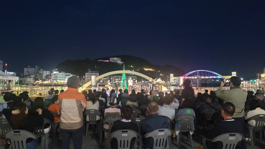 통영 밤바다를 수놓는 선율, 토요정기공연.jpg