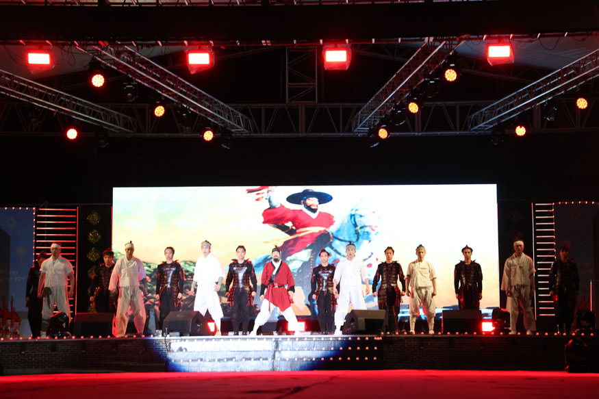 지난해 축제 개막식 주제 공연(자료사진).jpg
