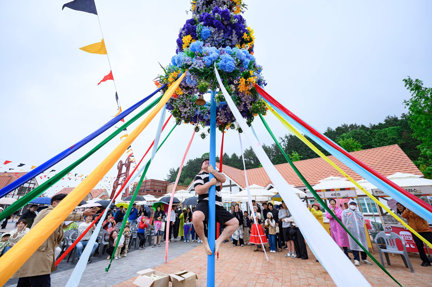 2025 독일마을 마이페스트, 전통과 감동의 물결.jpg