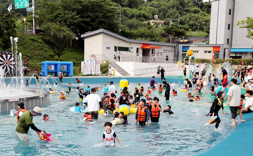 송림공원 물놀이장.jpg