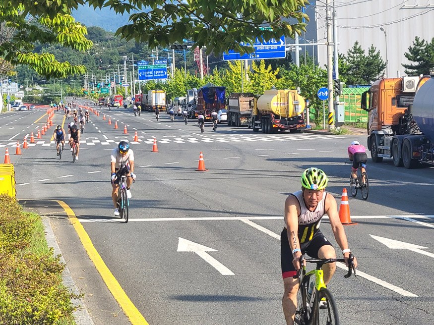 창원특례시, 제5회 마산만 전국 트라이애슬론 대회 개최(체육진흥과).jpg