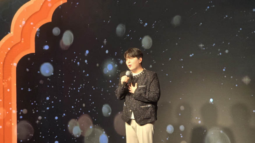 가수 최윤하.jpeg