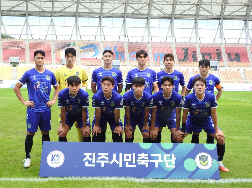 진주시민축구단, 평택시티즌FC와의 홈경기 승리.jpg