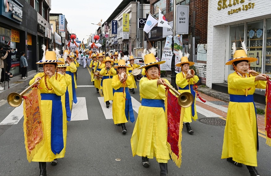 창녕군, 제39회 우포따오기와 함께하는 비사벌문화제 행사장면.jpg
