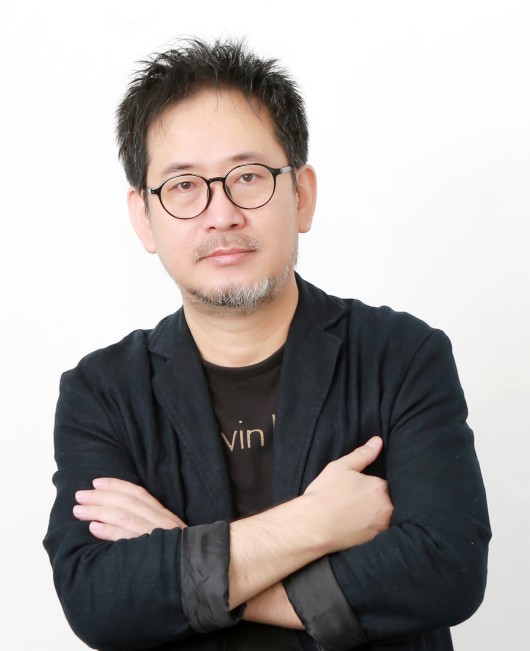 함양 출신 소설가 서철원 작가.jpg