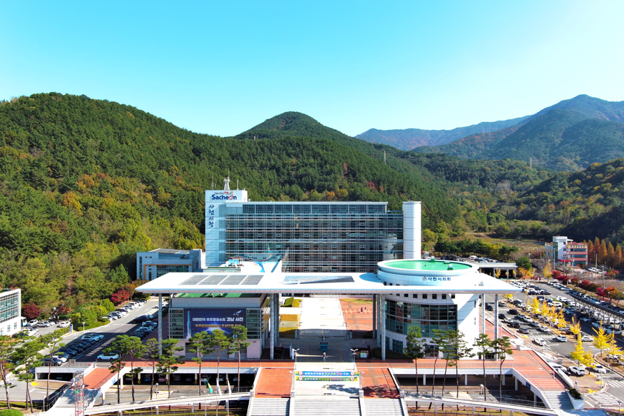 사천시청사 전경.JPG