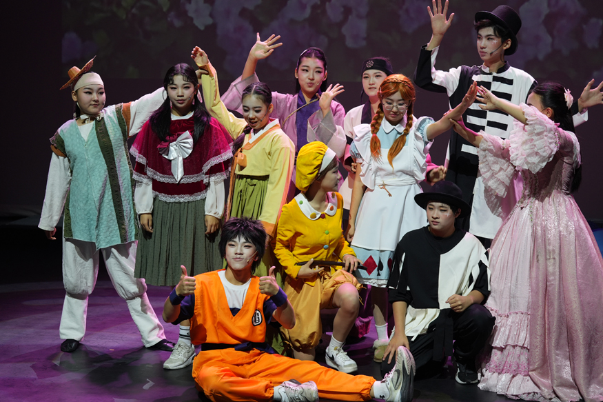 박동식 사천시장, 문화예술로 도시 미래를 설계하다-2025 꿈의 극단 사천 감동 속에 막내려.jpg