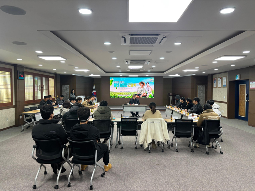 내일을 여는 청년농업인 육성을 위한 간담회.jpg