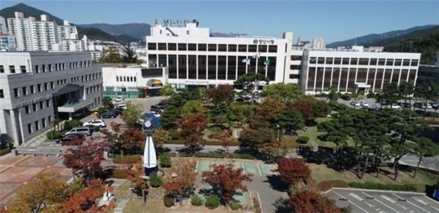 양산시청사 전경.jpg