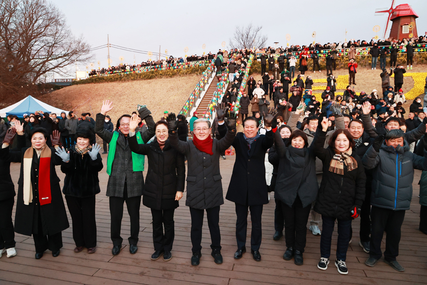 환호! “가족 모두 건강하면 그걸로 충분하죠”.jpg