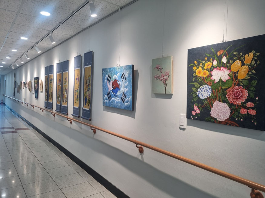 고성군종합사회복지관, 주민강좌 연필화 & 민화 작품 전시회(다시봄갤러리(민화)).jpeg