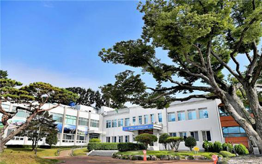 남해군청사 전경.jpg