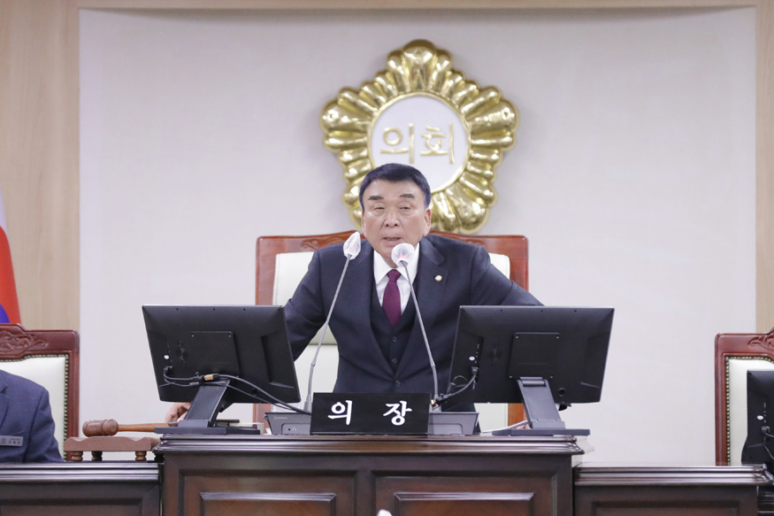 의령군의회 제 296회 임시회 제2차 본회의.JPG