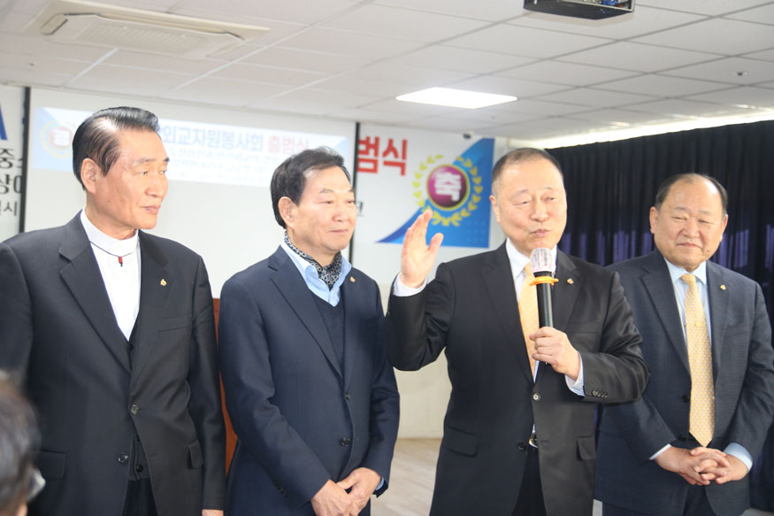 우, 두번째 박승주 총 회장.JPG