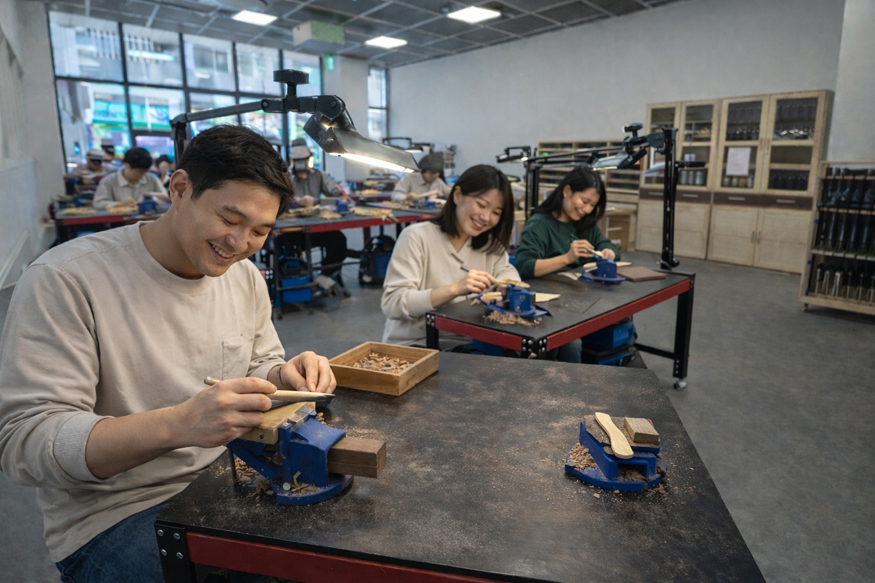 창원공예오픈스튜디오 시범 운영 열기 뜨겁다, 예약 시작과 동시에 마감 잇따라...(문화예술과).jpg