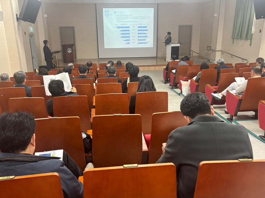 22026. 직업계고 관리자 대상 직업교육 정책 이해 연수 장면.jpg