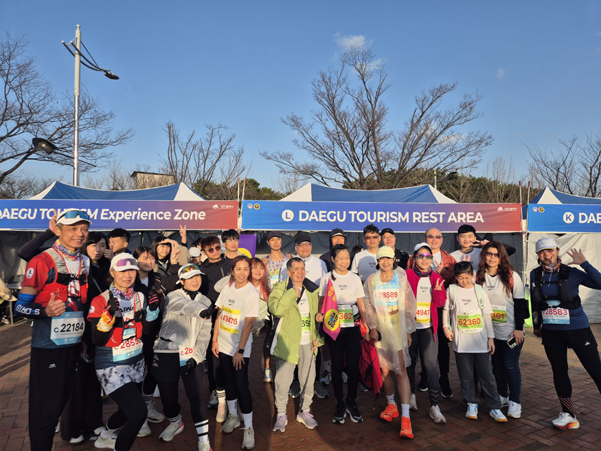 대만홍콩 관광객 출발 전 단체사진.jpg