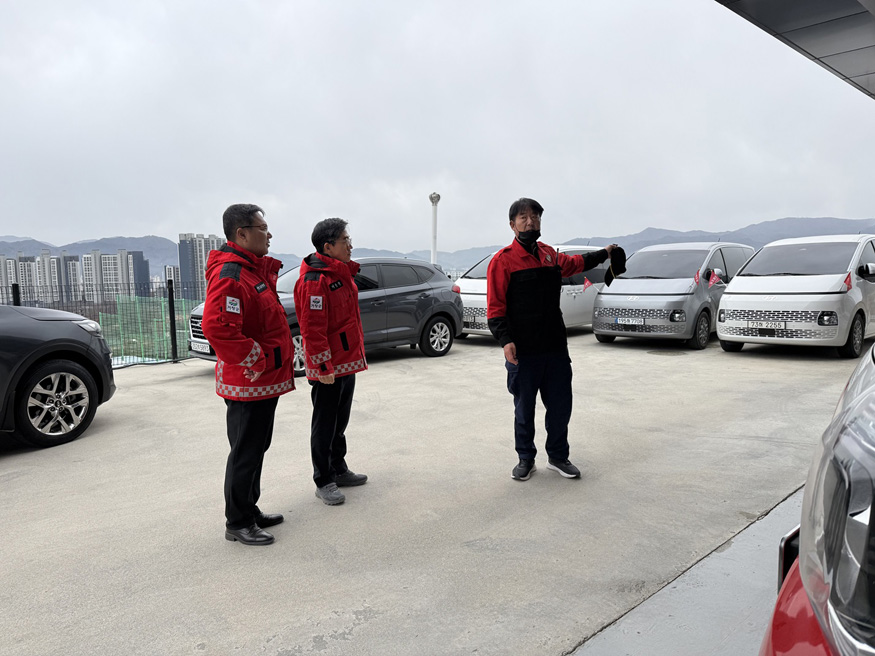 거창군 김성윤 안전건설국장 거창군산불대응센터 현장 점검.jpg