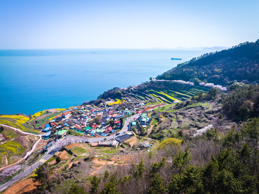 남해군, 2026 지역사랑 휴가지원제 시범사업 최종 선정(다랭이마을).jpg