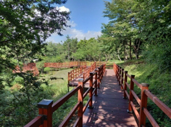 고성군, 남산공원 봄맞이 공원시설 정비 추진(무장애나눔길)].jpg