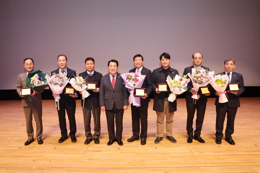 지방세유공납세자 표창.JPG