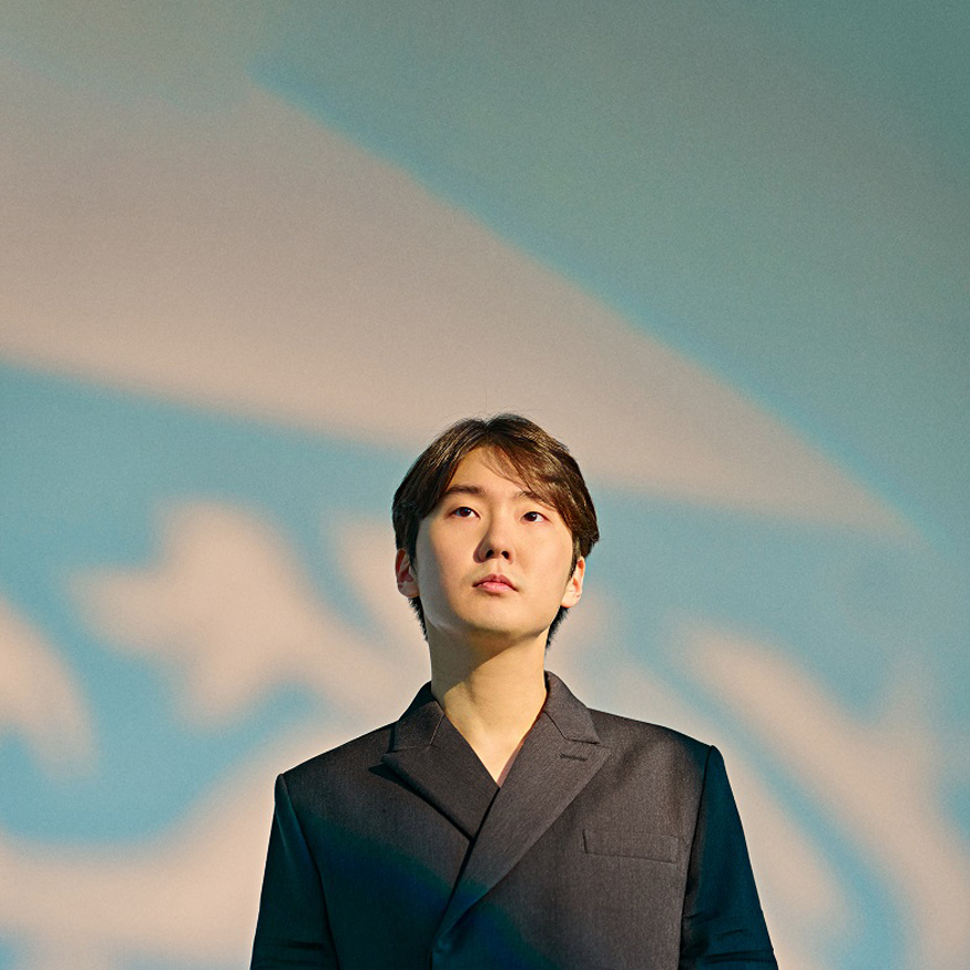 피아니스트 조성진과 함께하는 통영의 봄.jpeg