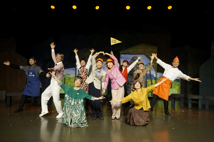 산청군 공연 오늘부터 1일.JPG