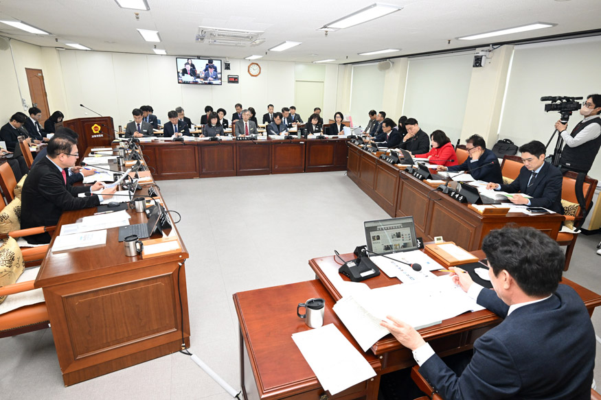 제2차 교육위원회 회의 장면.jpg