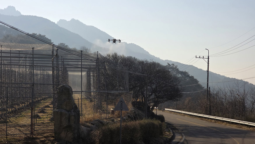 산청군 드론 활용 동계 정밀 방제.jpeg