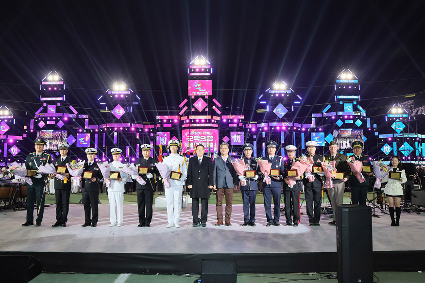 제64회 진해군항제, 호국정신과 선율로 빛난 군악의장페스티벌(관광과).jpg