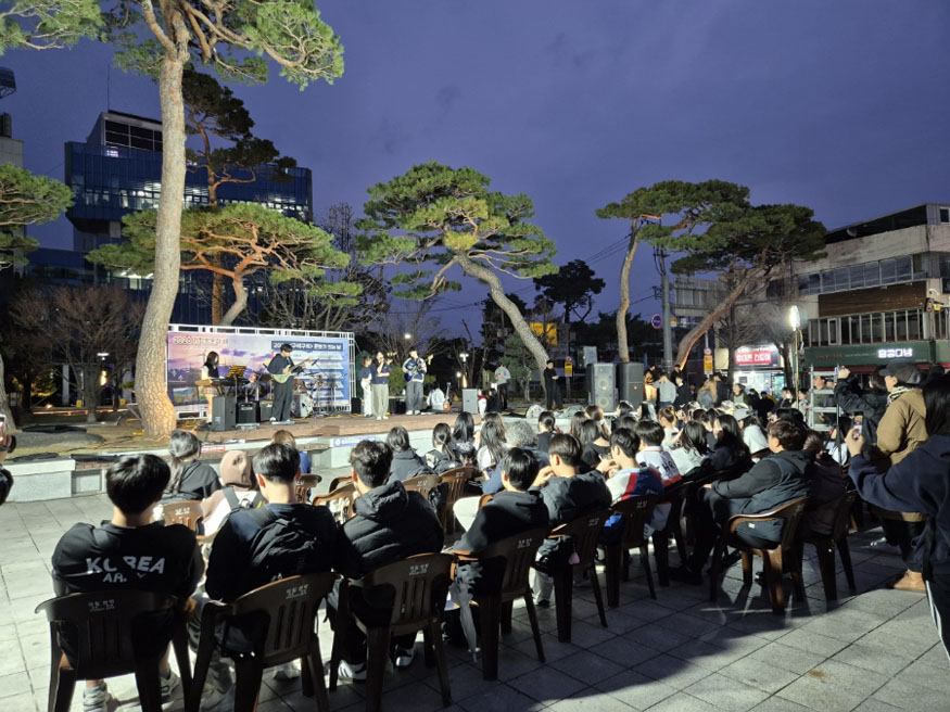 거창군 2026년 구석구석 문화가 있는 날 첫공연 성황리 개최.jpeg