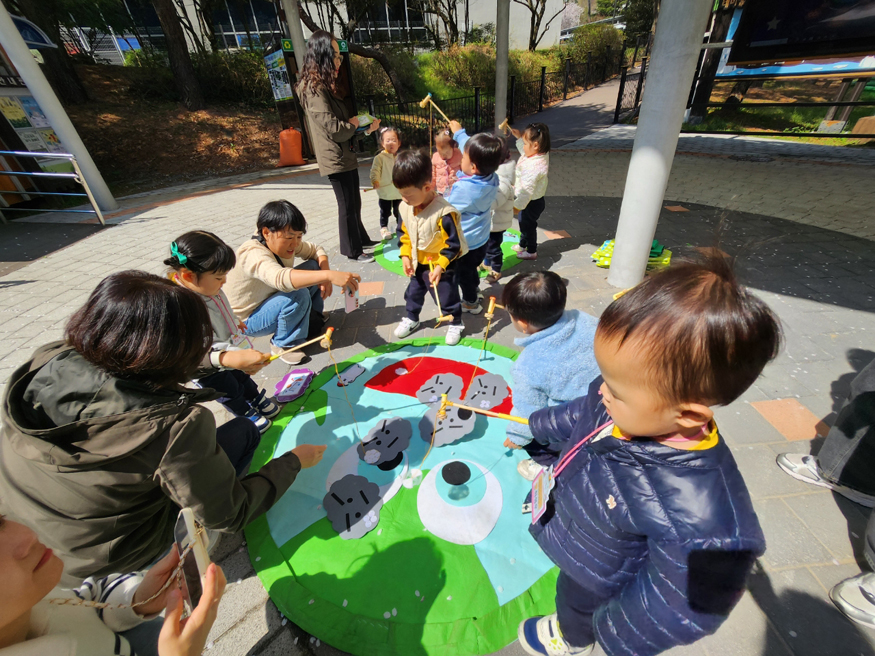 놀면서 배우는 탄소중립 김해시 4월 체험 프로그램 운영.jpg
