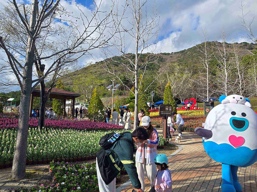 독봉산웰빙공원 수만 송이 봄꽃전시 한창.JPG