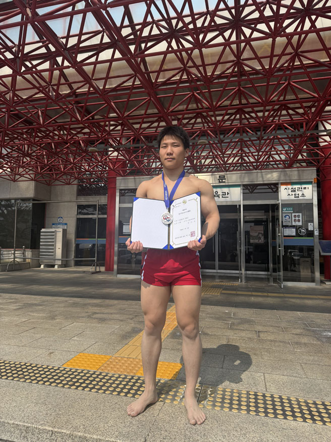 ‘모래판을 달군 젊은 힘!’ 철성고 3학년 강기민, 전국씨름선수권대회 은메달 획득.jpg