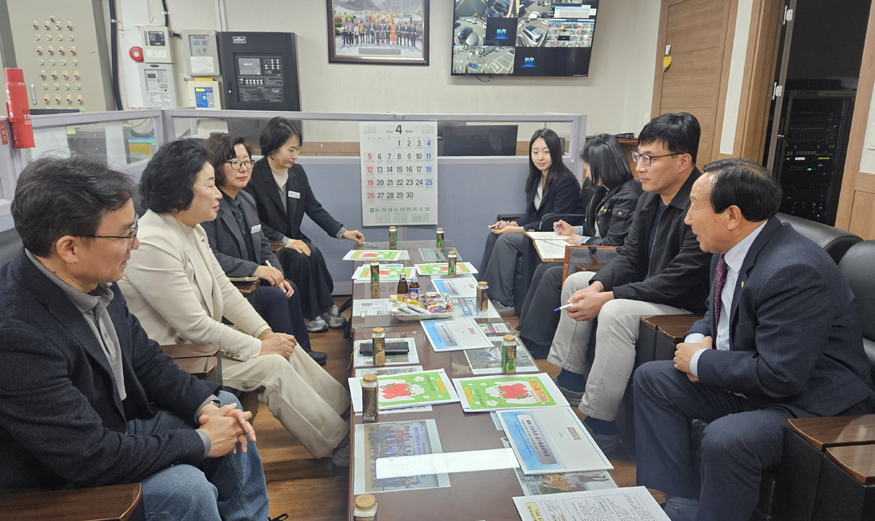 박해영의원-도계부부시장 전통시장 육성사업 추진사항 점검.jpg